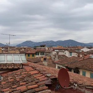 San Zanobi Nest In Florencia