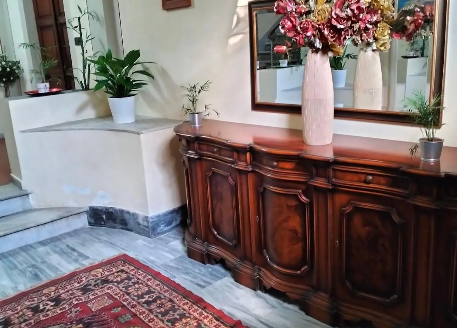 Palace Comfort Inn Pisa